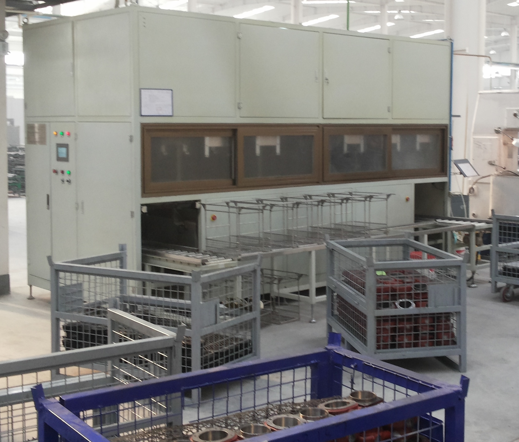 全自動步進(jìn)式超聲波清洗烘干機(jī)